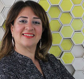 Özlem SARNIÇ sanatçı portresi