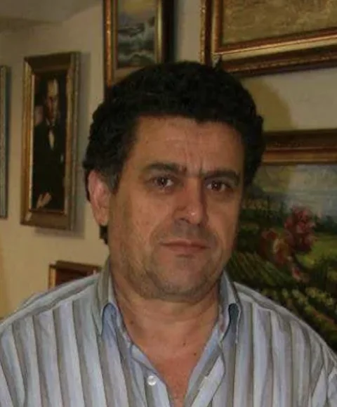 Yaşar Ali GÜNEŞ sanatçı portresi